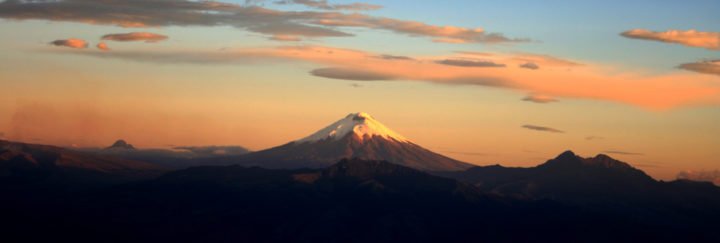 Ecuador Reise - Cotopaxi bei Sonnenuntergang